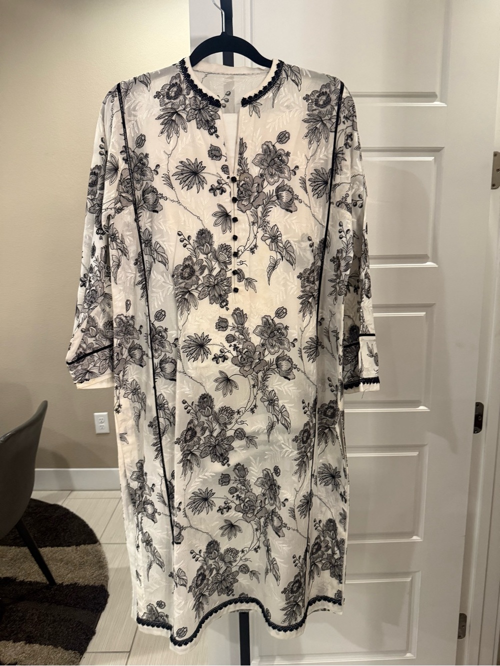 Women's White Long Sleeve Floral-Print Tunic Dress
